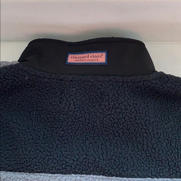 Vineyard Vines 1/2 Zip Sherpa - Picture 3 of 5